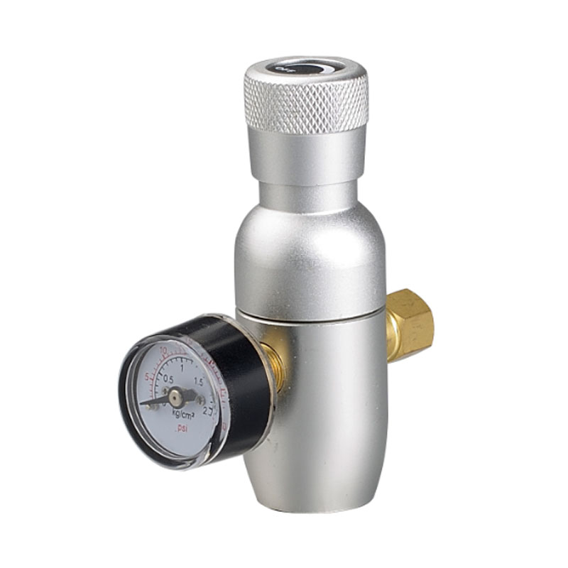 TR-69 kevyt alumiininen oluen ja juoman CO2-säädin